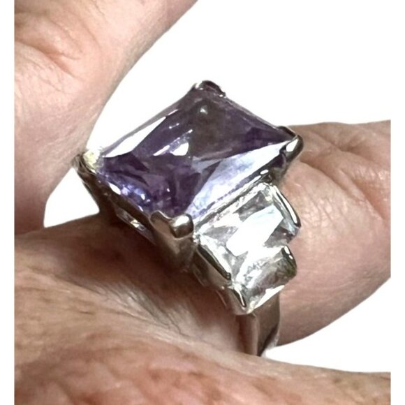 Light Purple and Diamond Baguette Ring Cubic Zirconia Sz 7 Womens Silver Band an - Picture 6 of 16